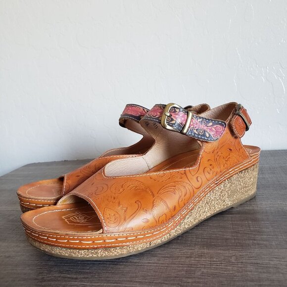 L'Artiste by Spring Step Teddy Tooled Leather Wedge Sandals Brown Size Women's 9 - Picture 5 of 11